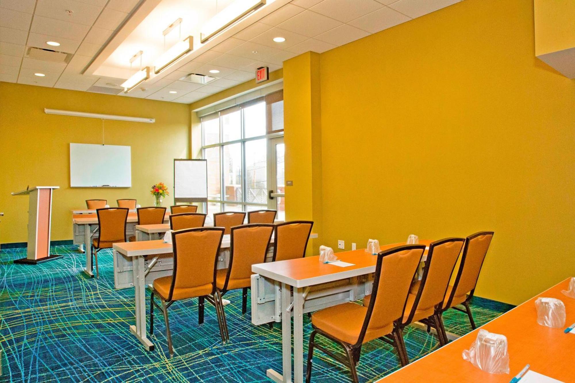 Springhill Suites By Marriott Pittsburgh Mt. Lebanon Exterior photo